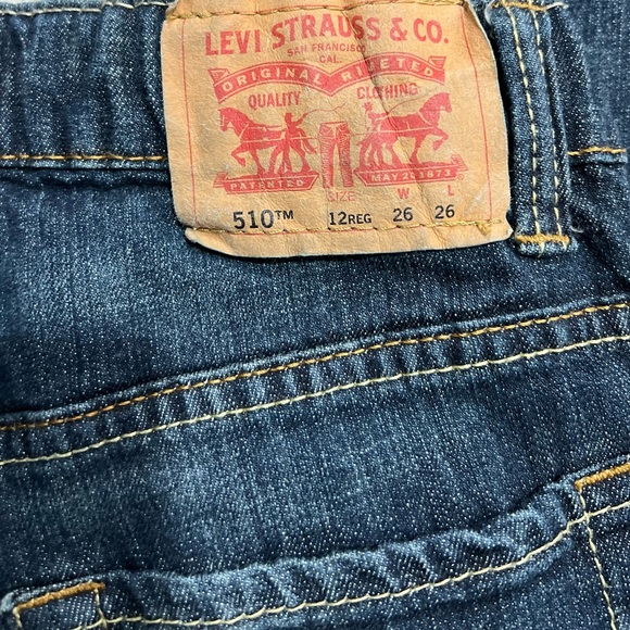 Boys Levi's Dark Blue Jeans - Picture 7 of 7